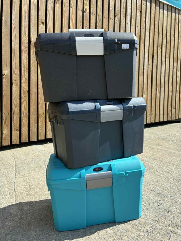 05163d77-3a3d-4d1a-9cad-46574e332682 (1) Bac de pansage robuste