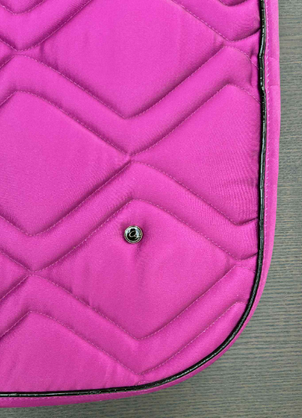 Tapis de selle QHP Djune