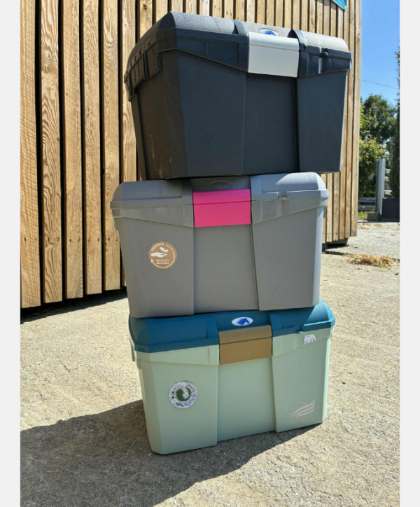 Fond couleur site - 2026-01-28T164730.940 Bac de pansage robuste